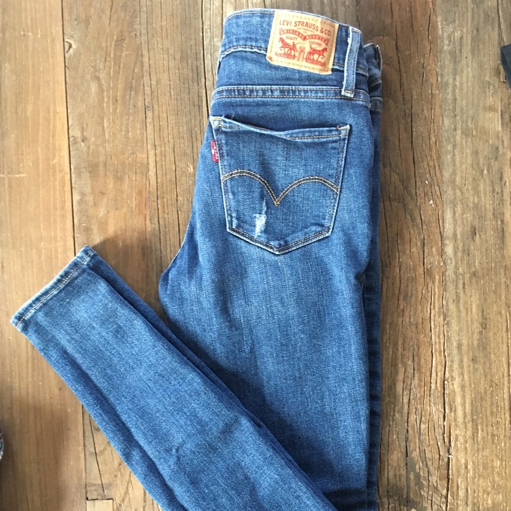 Levi’s 711 Skinny Jean